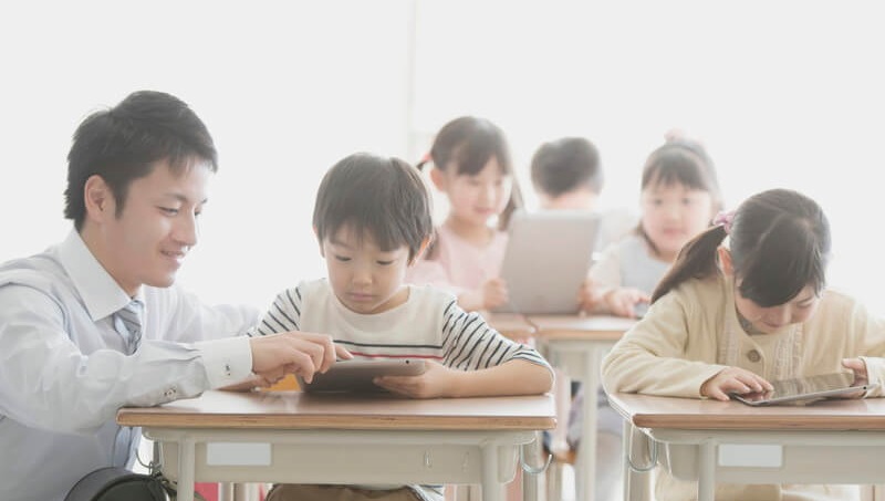 子どもプログラミングイメージ画像